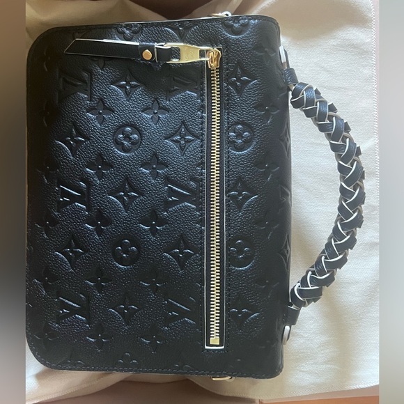 Louis Vuitton Pochette - Picture 2 of 11